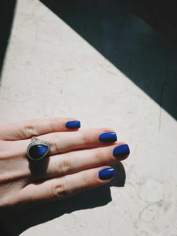 Découvrez la splendeur de la bague topaze bleue, un bijou incomparable pour femme