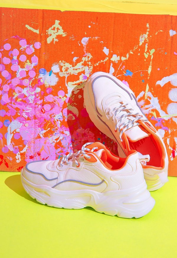 Personnalisez vos tenues avec notre service de peinture custom